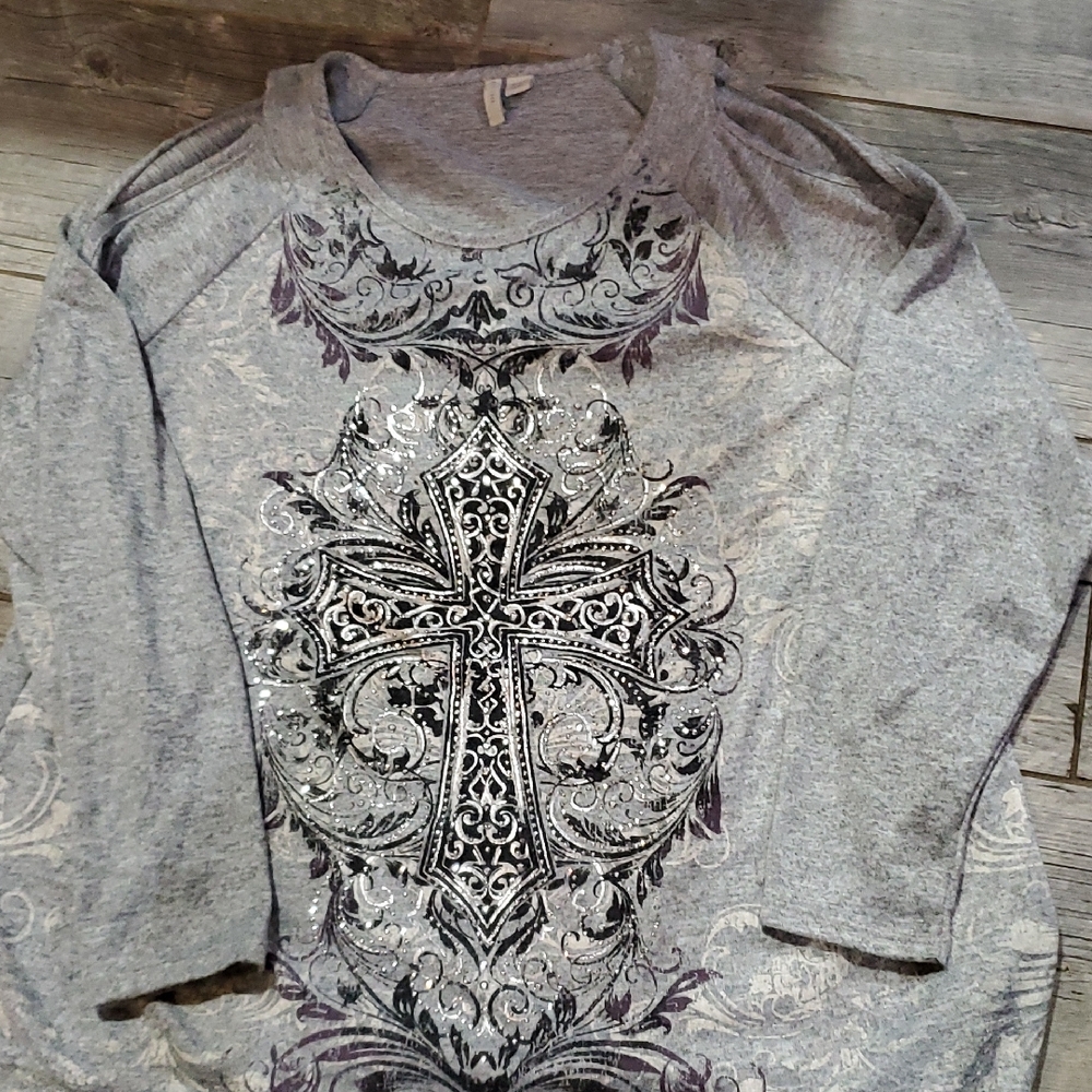 Gray Long Sleeve Shirt with Cross Pattern
